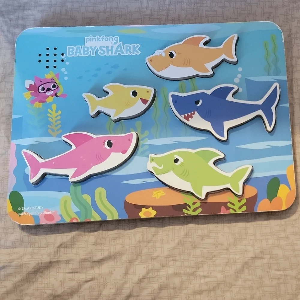 🌟Pinkfong Baby Shark Sound Wooden Puzzle, 5 Pieces